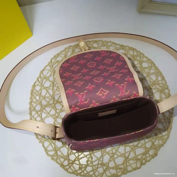 Fashionrepsfam ru LV Bags 20B570008 0713